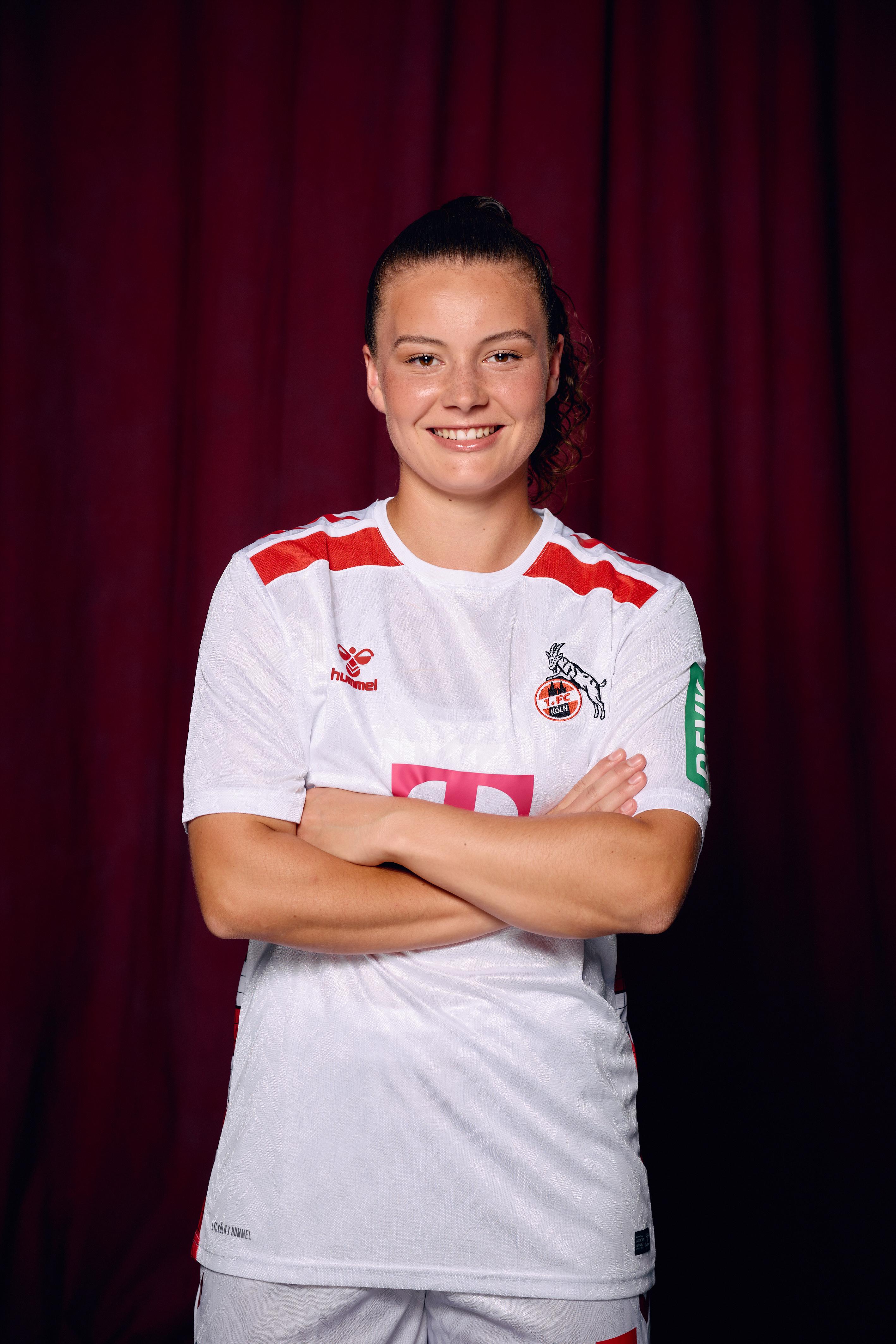 15 Amelie Bohnen 1FCKoelnFrauen 3043